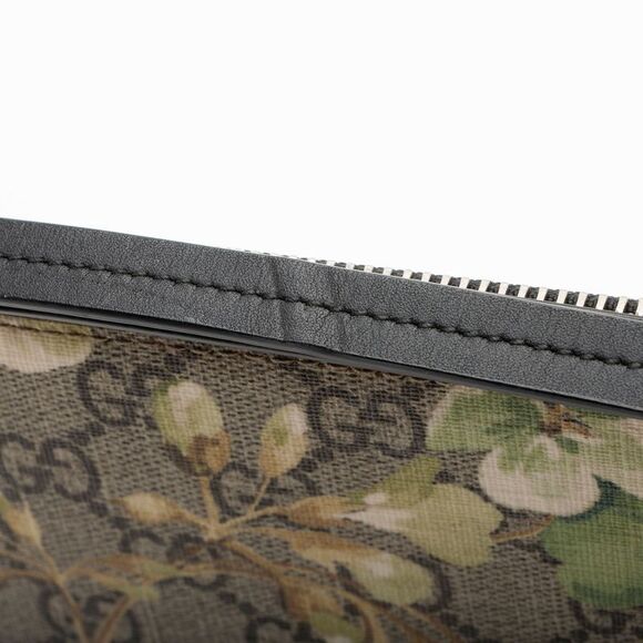 Gucci GG Supreme Blooms Large Pouch - Picture 8 of 8
